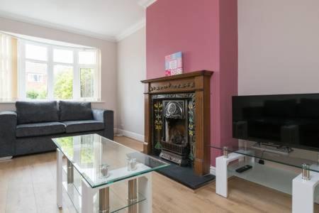 Solihull/Nec/Airport 3 Bedroom Semi-Detached House Μπέρμιγχαμ Εξωτερικό φωτογραφία