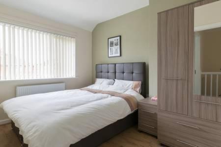 Solihull/Nec/Airport 3 Bedroom Semi-Detached House Μπέρμιγχαμ Εξωτερικό φωτογραφία